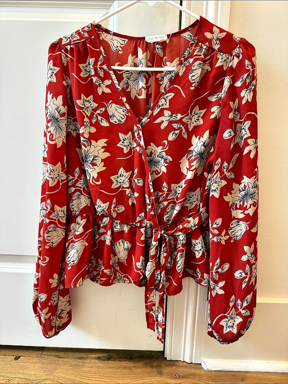 Sienna Sky Floral Tie-Waist Blouse in Red & White Size Medium